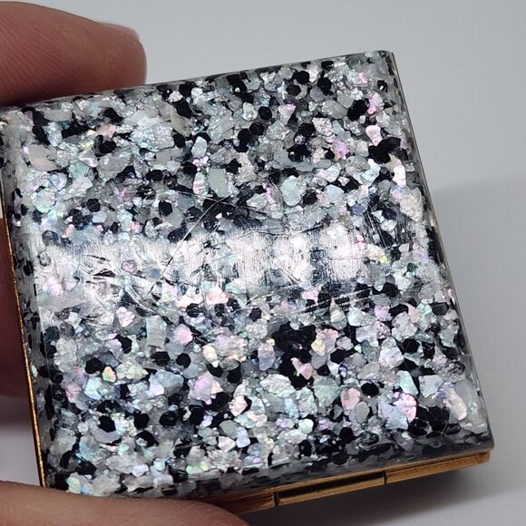 Vintage Speckled Confetti Brass & Lucite Pocket Picture Frame Brass Interior - Picture 11 of 11